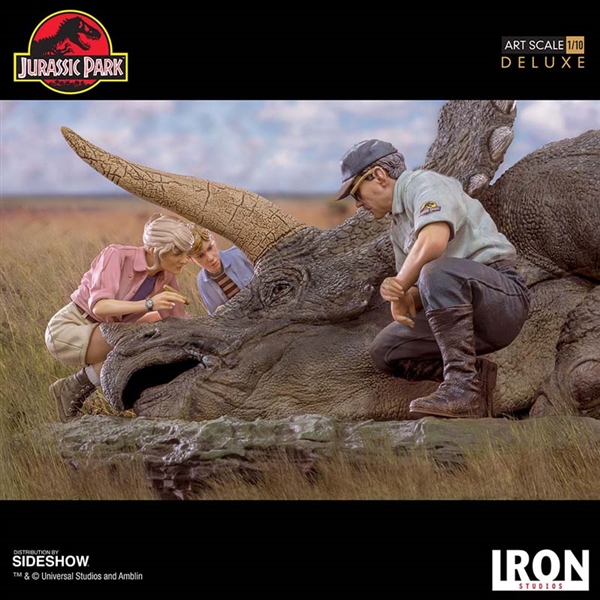 Triceratops Deluxe Diorama - Jurassic Park - Iron Studios 1/10 Scale Diorama