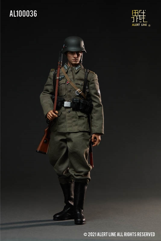 German Army Soldier - World War II - Alert Line 1/6 Scale Figure