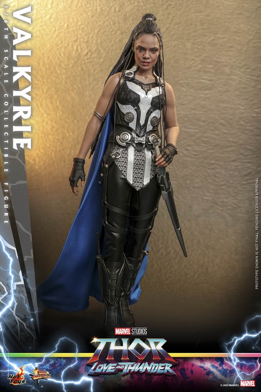 Hot Toys Thor Sixth Scale Figure