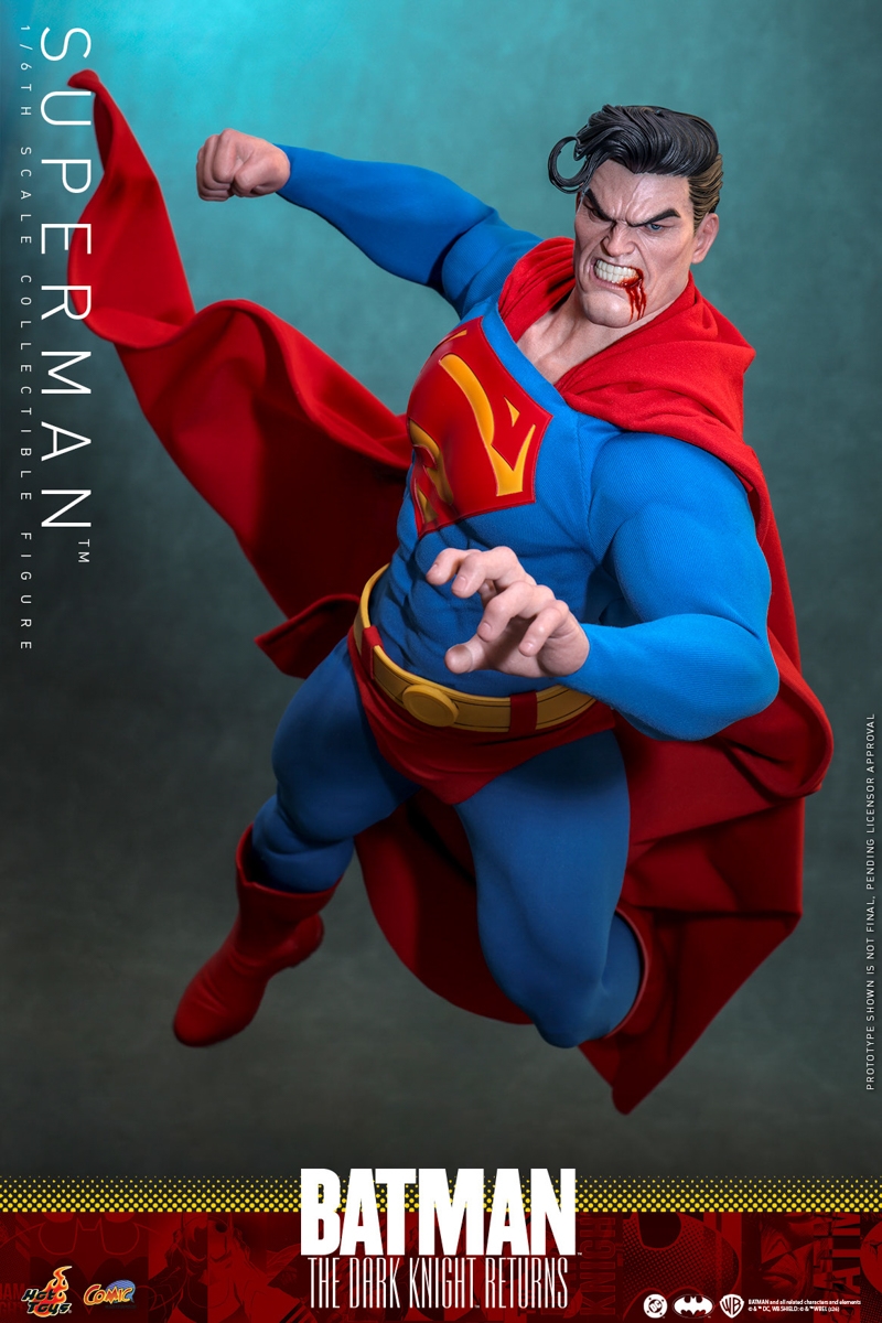 Superman - Batman: The Dark Knight Returns - Hot Toys CMS032 1/6 Scale Figure