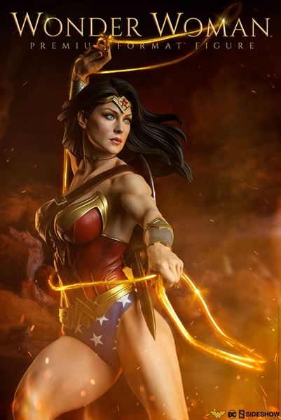 Wonder Woman: Saving the Day Premium Format Figure by Sideshow