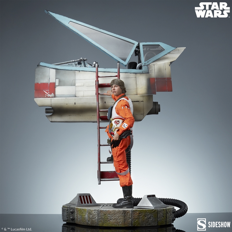 Luke Skywalker™ & X-Wing: Red Five, Standing By - Sideshow Premium Format Figure